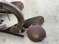 2 FURROW MASSEY FERGUSON PLOUGH - 8