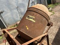 TEAGLE CONCRETE MIXER - 4