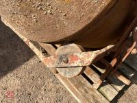 TEAGLE CONCRETE MIXER - 15