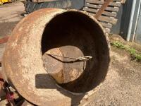 TEAGLE CONCRETE MIXER - 17