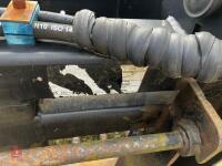 QUICKE SILOCUT SHEAR GRAB - 17
