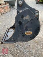 JCB BUCKET - 3