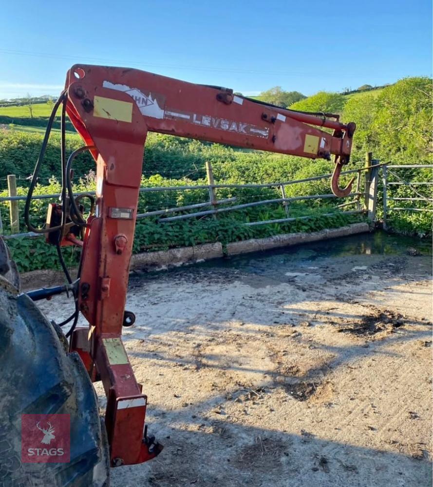 KUHN LEVSAK FERTILISER BAG LIFTER