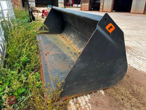 ORIGINAL IMPLEMENTS 2.45M LOADER BUCKET
