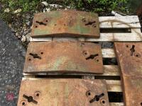 JOHN DEERE FRONT TRACTOR WEIGHTS - 3