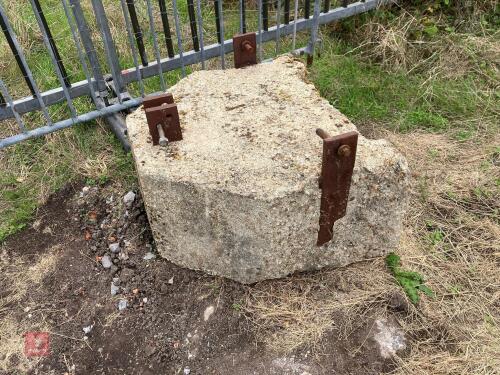 REAR CONCRETE TRACTOR WEIGHT