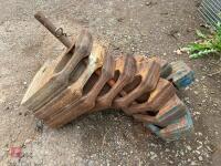 8 LEYLAND TRACTOR FRONT WEIGHTS - 8