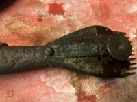 WOLSELEY HAND CRANKED SHEARER UNIT - 11