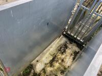 RITCHIE TROMBONE SHEEP HANDLING SYSTEM - 32