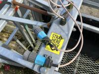 RITCHIE TROMBONE SHEEP HANDLING SYSTEM - 38