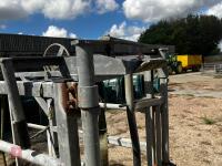 MOLE VALLEY CATTLE CRUSH - 10