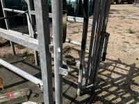 MOLE VALLEY CATTLE CRUSH - 11