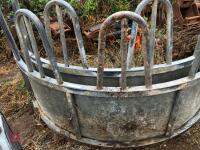 TOMBSTONE ROUND FEEDER - 10
