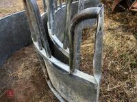 TOMBSTONE ROUND FEEDER - 12