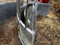TOMBSTONE ROUND FEEDER - 13
