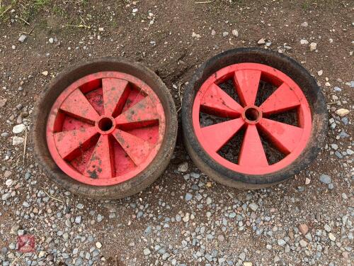 PAIR OF CREEP FEEDER WHEELS