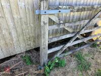 10' WOODEN GATE (B) - 3