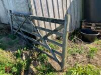 10' WOODEN GATE (B) - 7