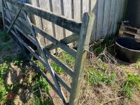 10' WOODEN GATE (B) - 9