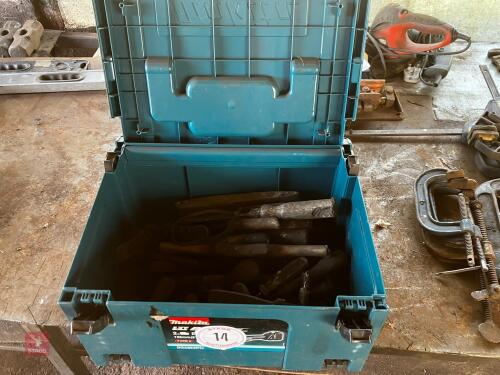 BOX OF WOODWORKING TOOLS (14)