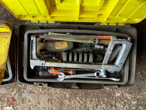 TWO PLASTIC TOOL BOXES AND CONTENTS (22)