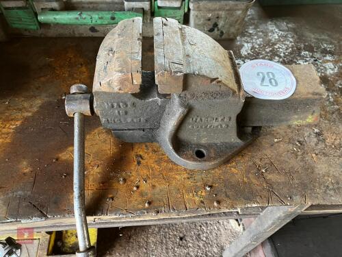 SHAMROCK NO 2 BENCH VICE (28)