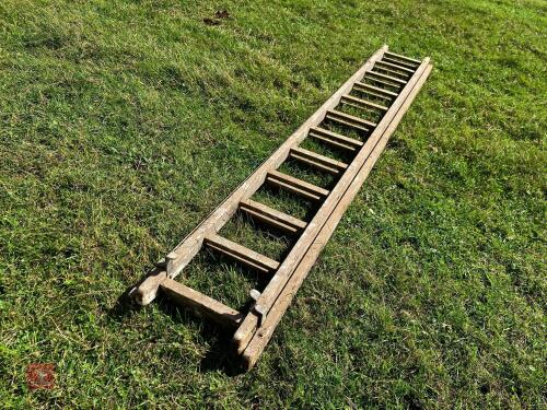 WOODEN EXTENDING LADDER