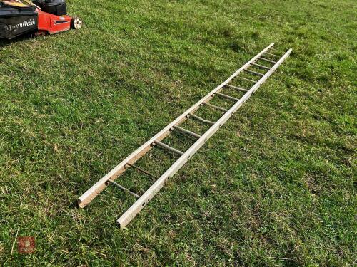 12' ALUMINIUM LADDER