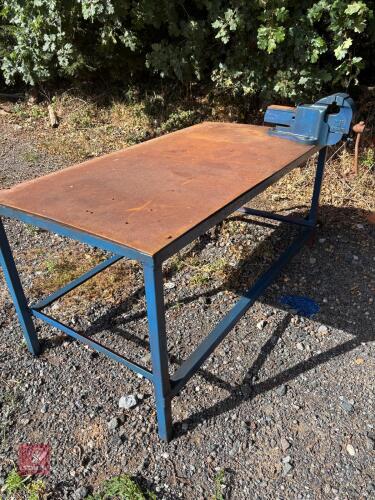METAL TABLE WITH VICE