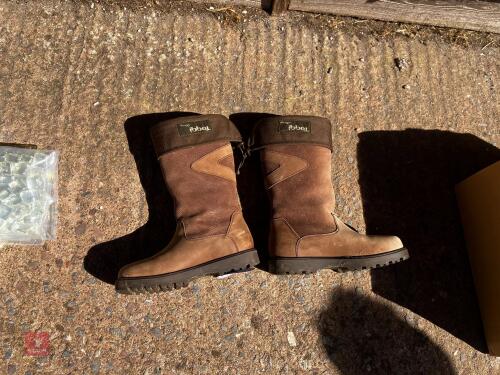 TOGGI BOOTS (9)