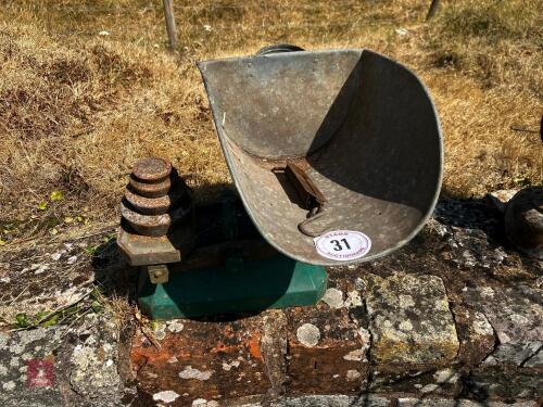 VINTAGE WEIGHING SCALES AND WEIGHTS (31)