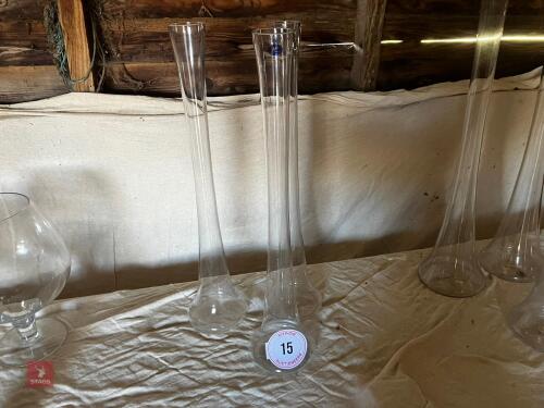 3 DECORATIVE FLOWER VASES (15)