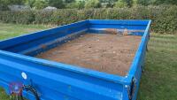 APPROX 4T HYDRAULIC TIPPING TRAILER - 24