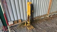 HYDRUALIC LOG SPLITTER