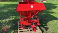 MASSEY FERGUSON II FERTILISER SPINER