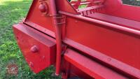 MASSEY FERGUSON 19-7 FYM SPREADER - 20