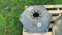 8 STUD TRACTOR WHEEL CENTRE