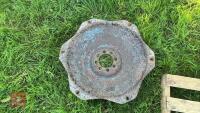 8 STUD TRACTOR WHEEL CENTRE - 4