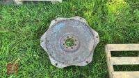8 STUD TRACTOR WHEEL CENTRE - 7