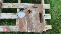 2 TRACTOR FRONT WEIGHTS - 2
