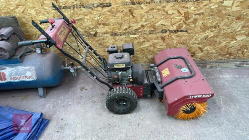 TITAN PRO TPSW 820 YARD BRUSH