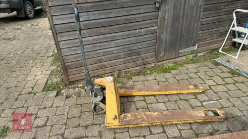 PALLET TRUCKS