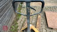 PALLET TRUCKS - 5