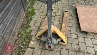 PALLET TRUCKS - 10