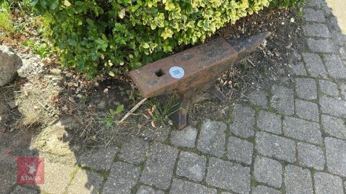 LARGE BLACKSMITHS ANVIL