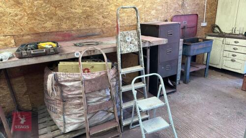 3 MIXED STEP LADDERS