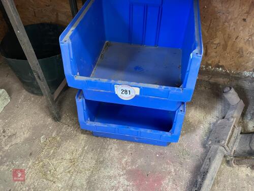 2 STACKABLE BOXES