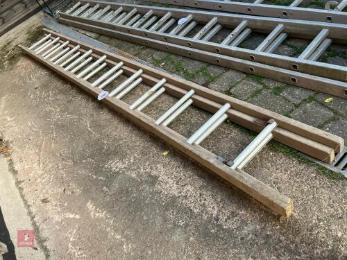 DOUBLE EXTENDING WOODEN LADDER