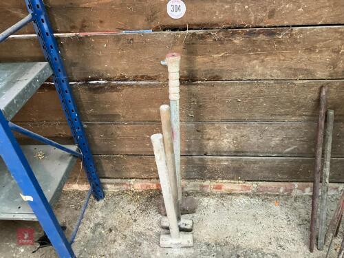 3 SLEDGE HAMMERS