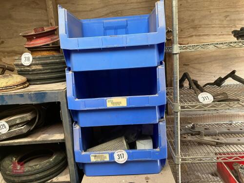 3 TRAYS OF SPARES & BULBS